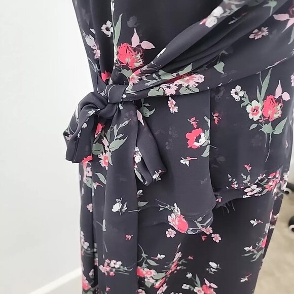Small Lenon Floral Flutter Sleeve Dress NWT - Picture 4 of 16